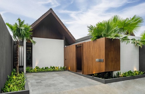 Sayan Villa | Modern 3bedroom villa with calm surrounding