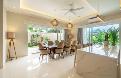 Kediri Villa | Modern 4BR Canggu Villa/Rooftop/Pool/View