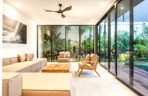 Munggu Villa | Modern Boho 5BR, 200m to Canggu's Beachfront