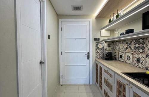 Jakarta Apartment | Modern Island Vibe Studio - High Floor - Mall Access