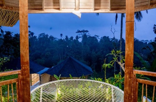 Melayang Cabin | Moonlit Jungle