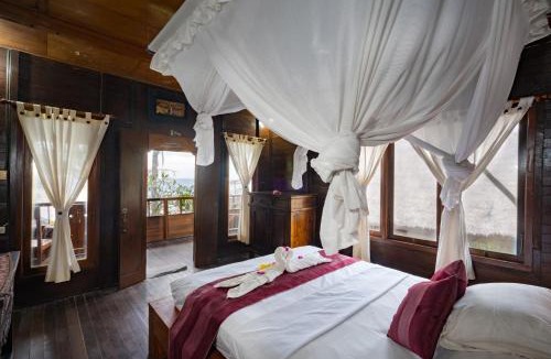 Mushroom Bay Hotel | Mushroom Beach Bungalows