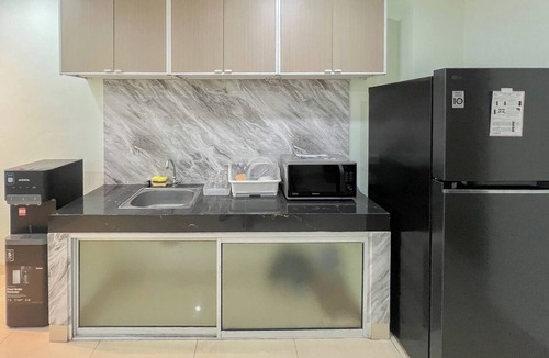 Kesawan Apartment | Neat And Cozy 2Br At The Reiz Condominium Medan