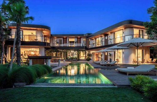 Sunset Road House | *NEW* Bali's Masterpiece - The Dreamtime House -