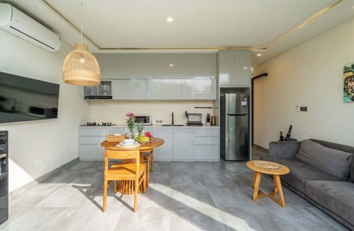 Pejeng Kawan Villa | New Tropical Villa+Large Pool+Perfect for Couples