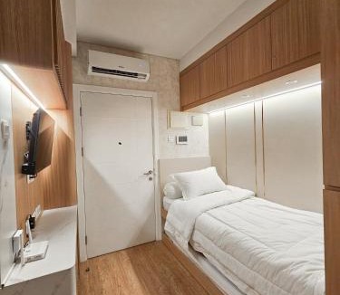 Chinatown Apartment | Newly Built 2026 Japandi City View Room, Glodok, Gym & Pool Access