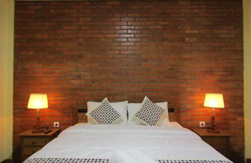 Borobudur House | Nia Maretta House Syariah