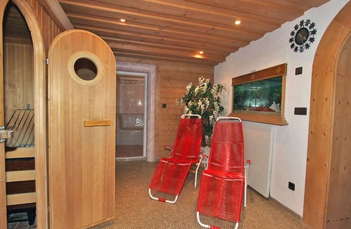 Pfons Apartment | Nice apartment for 5 guests with TV, terrace and panoramic view
