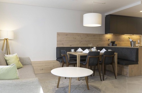 Kanzelhohe Apartment | Nice apartment for 6 people with private pool, WIFI, TV, terrace and parking