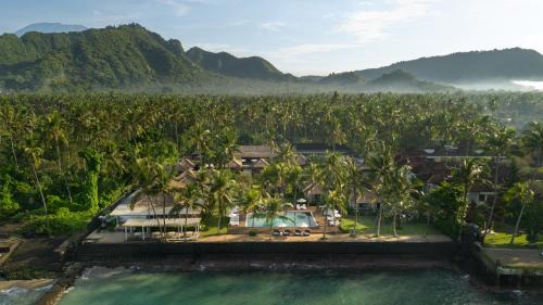 Candi Dasa Resort | Nirwana Beach & Resort