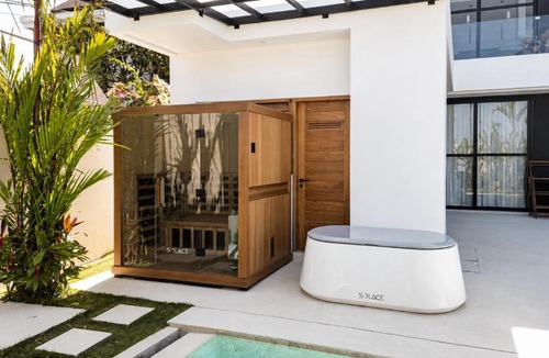 Kampial House | Ocean View Mansion Sauna, Cold Plunge & Gym