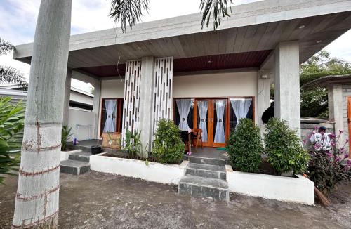 Gerupuk House | ombak summer