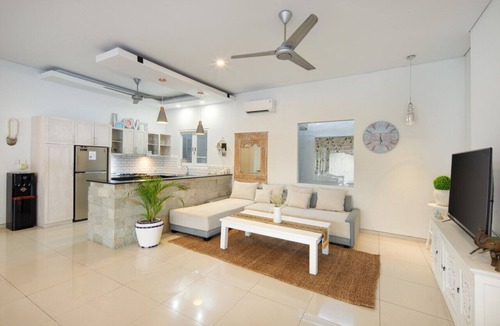 Berawa Villa | Orivista Luxe 3BR Private Pool Villa, 2 min to beach