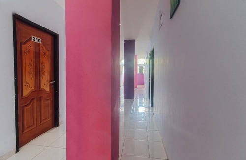 Ambon Hotel | OYO 2970 Aman Guest House