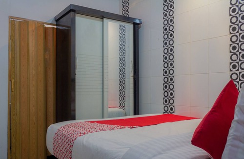 Gambir Hotel | OYO 649 K68 Residence