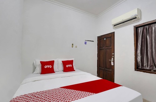Sinduadi Hotel | OYO 91082 Nathania Exclusive