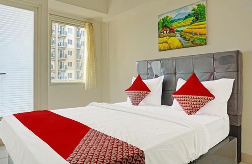 Depok Hotel | OYO 91217 Skyland @ Pgv Near Gunung Putri