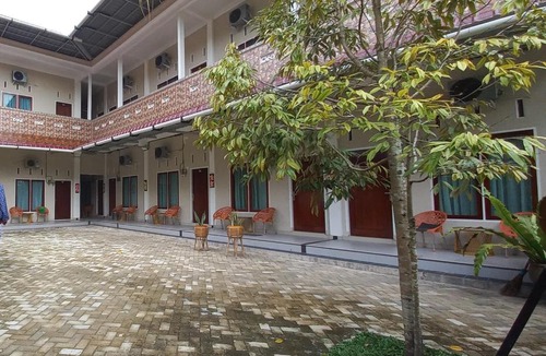 Pekanbaru Hotel | OYO 92562 Dewata Homestay