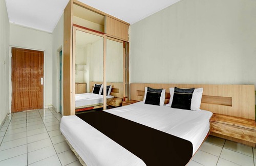 Cilandak Hotel | OYO 92723 Sultan Residence Syariah