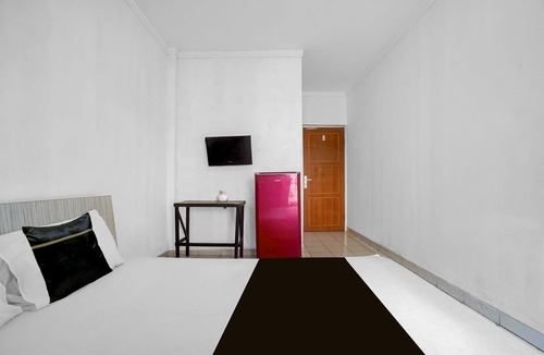 Cilandak Hotel | OYO 92723 Sultan Residence Syariah