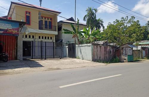 Waena Hotel | OYO 93073 Penginapan 69