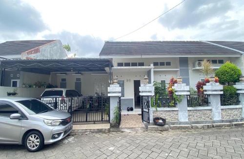 Wonosari Hotel | OYO 94935 Rahayu Homestay