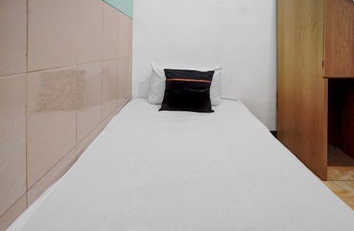 Malang Hotel | OYO 95035 Harmony Guest House Syariah Sawojajar