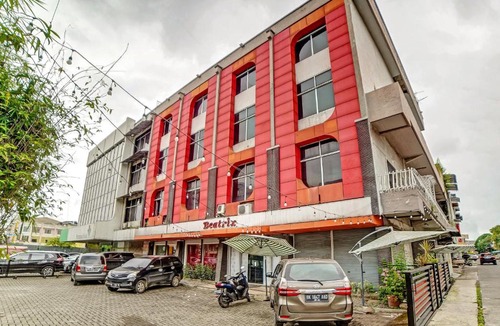 Medan Hotel | OYO Flagship 90759 Beatrix Apartment