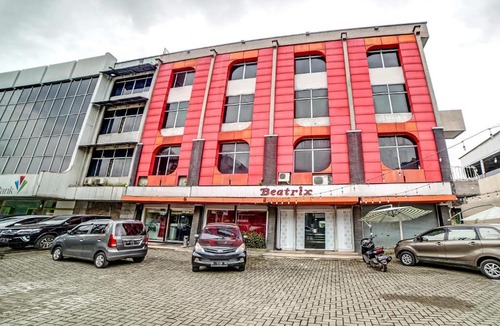 Medan Hotel | OYO Flagship 90759 Beatrix Apartment