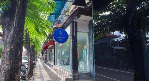 Central Seminyak Hotel | OYO Life 92852 Singgah Hotel Legian