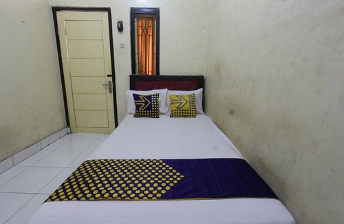 Tanjung Hotel | OYO Life 93260 Bale Kosan