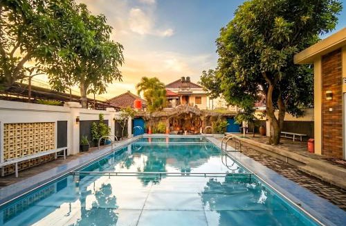 Klaten Selatan Villa | Palma Villa Homestay I With Swimming pool, billiard, karaoke & ping pong near Klaten Town Square