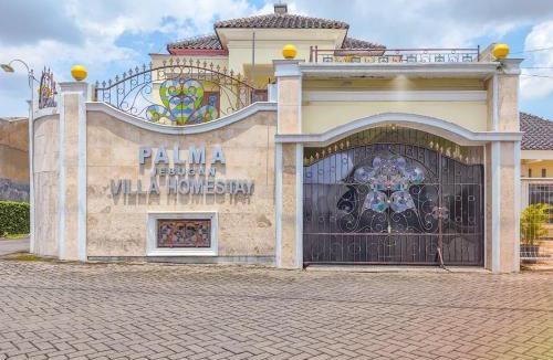 Klaten Selatan Villa | Palma Villa Homestay I With Swimming pool, billiard, karaoke & ping pong near Klaten Town Square