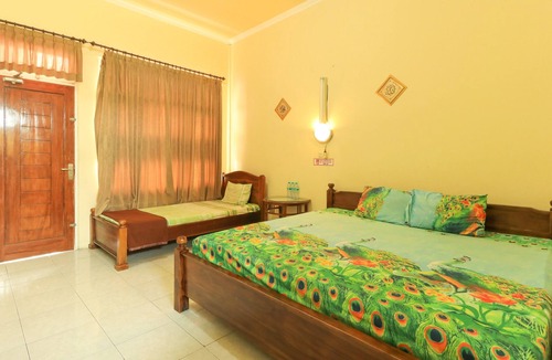 Sedati House | Penginapan Pondok Rizqi Syariah by Zuzu