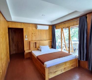 Bira Hotel | Penginapan Tu Bira