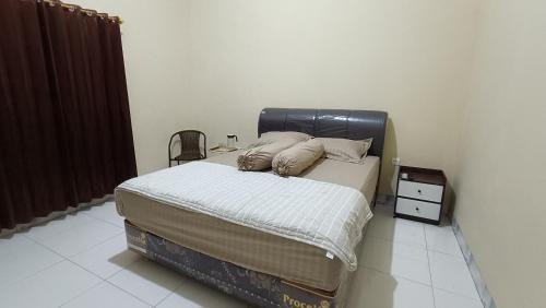 Palangkaraya House | Pink Side Guesthouse