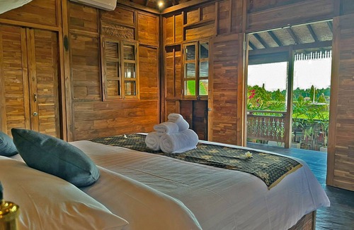 Lodtunduh Villa | Pondok Eka Wood