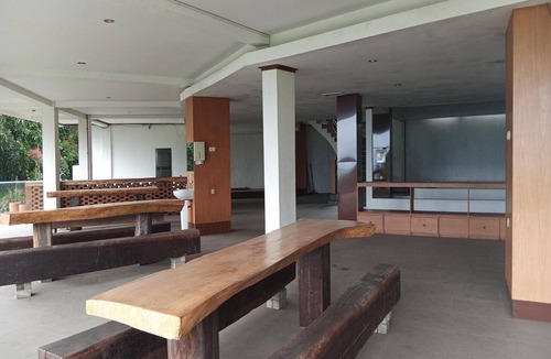 Ciburial House | Pondokan Tjiburial 3BR Villa Stay