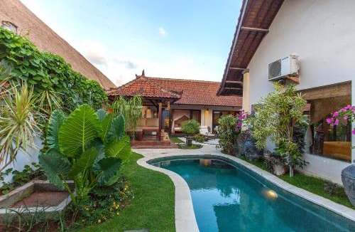 Nakula Villa | Private 3BR Villa with Pool - Quiet & Spacious - Near Seminyak & Legian Beach