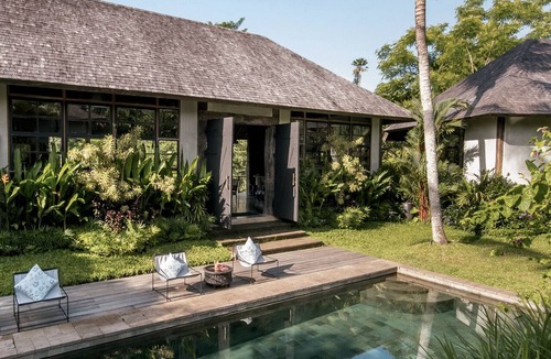 Kemenuh Villa | Private Infinity Pool | Jungle Views | Near Ubud
