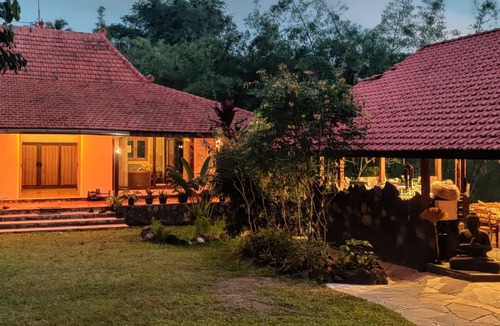 Pakem Villa | Private nature estate near Mt Merapi, Yogyakarta, stylish villa 4/6 persons