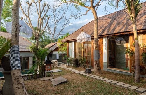 Jungut Batu Villa | Private Villa with Pool and Garden Views