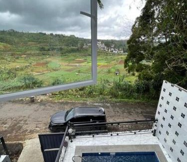 Cipanas Villa | Puncak villa