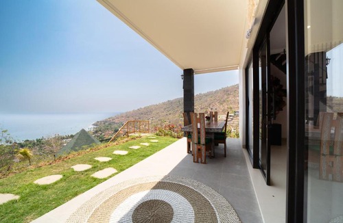 Amed Hotel | Pyramid Anjani