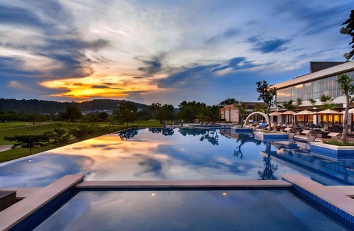 Batam Hotel | Radisson Golf & Convention Center Batam
