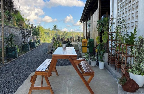 Pupuan Hotel | Rainbow Glamping