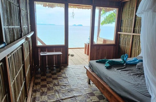 Pulau Fam House | Raja Ampat Saukabu Homestay
