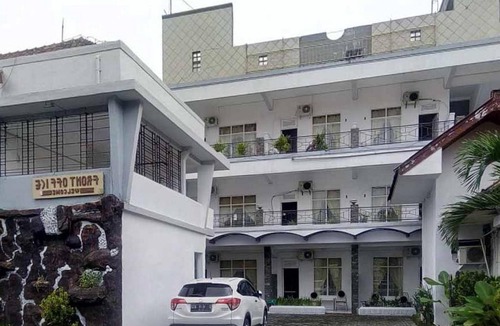 Tasikmalaya Hotel | RedDoorz at Hotel Kencana Tasikmalaya