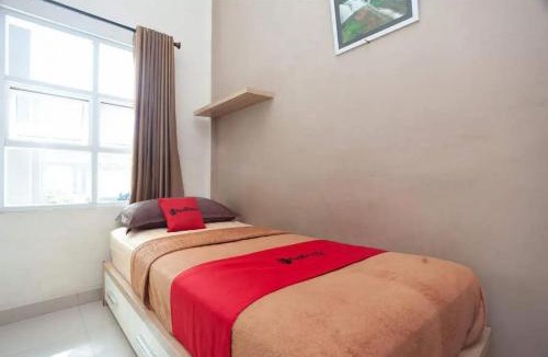 Jambi Hotel | RedDoorz at Jalan HOS Cokroaminoto Jambi