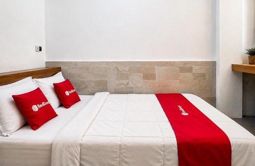 Dago House | RedDoorz at Kayome Dago Bandung